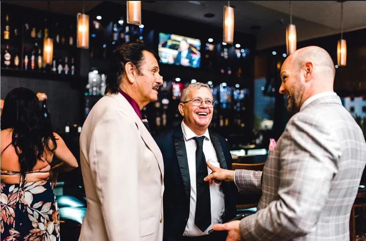 Guests at Vincenzo bar