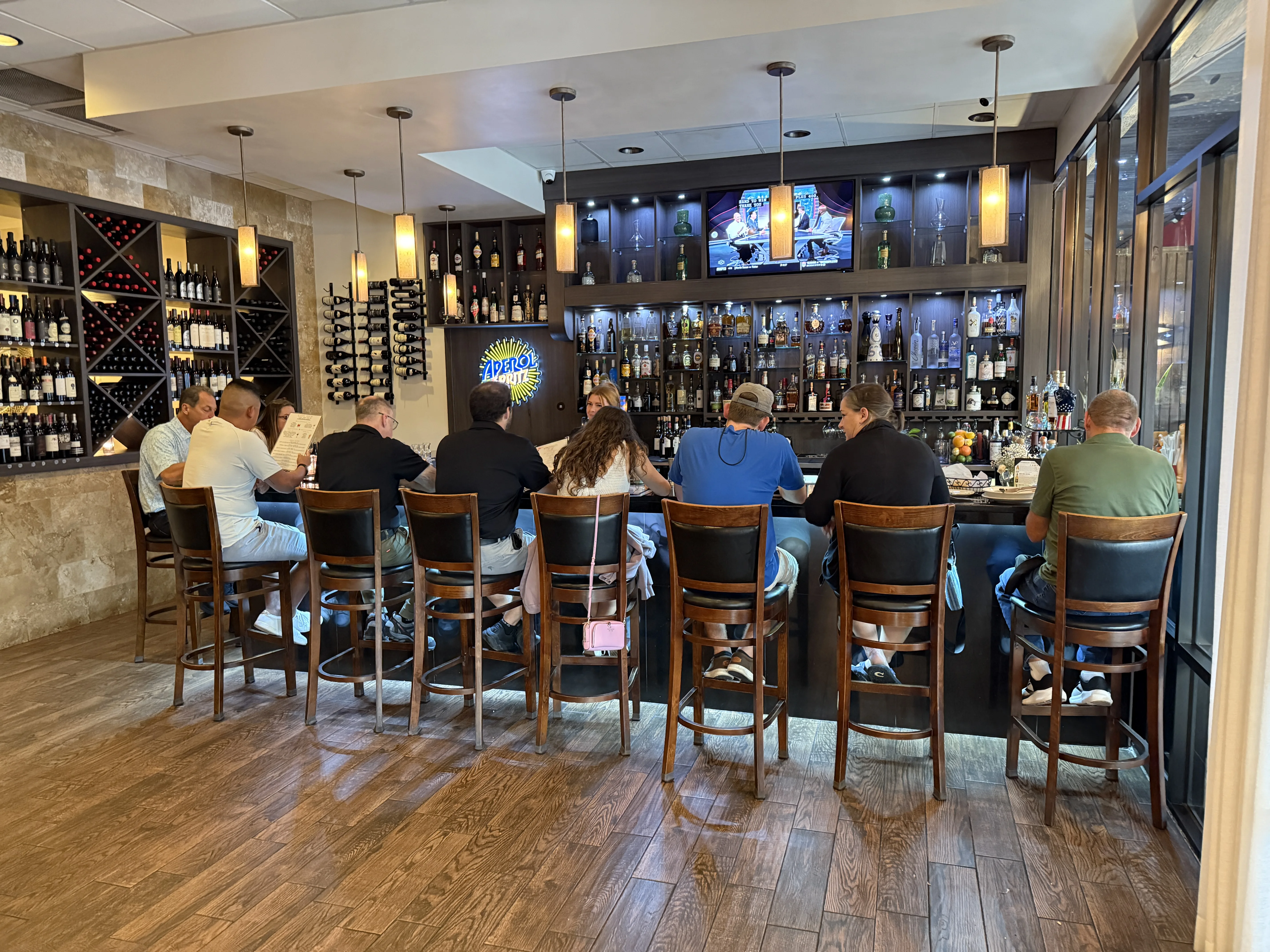 Vincenzo bar and happy hour on I-Drive Orlando