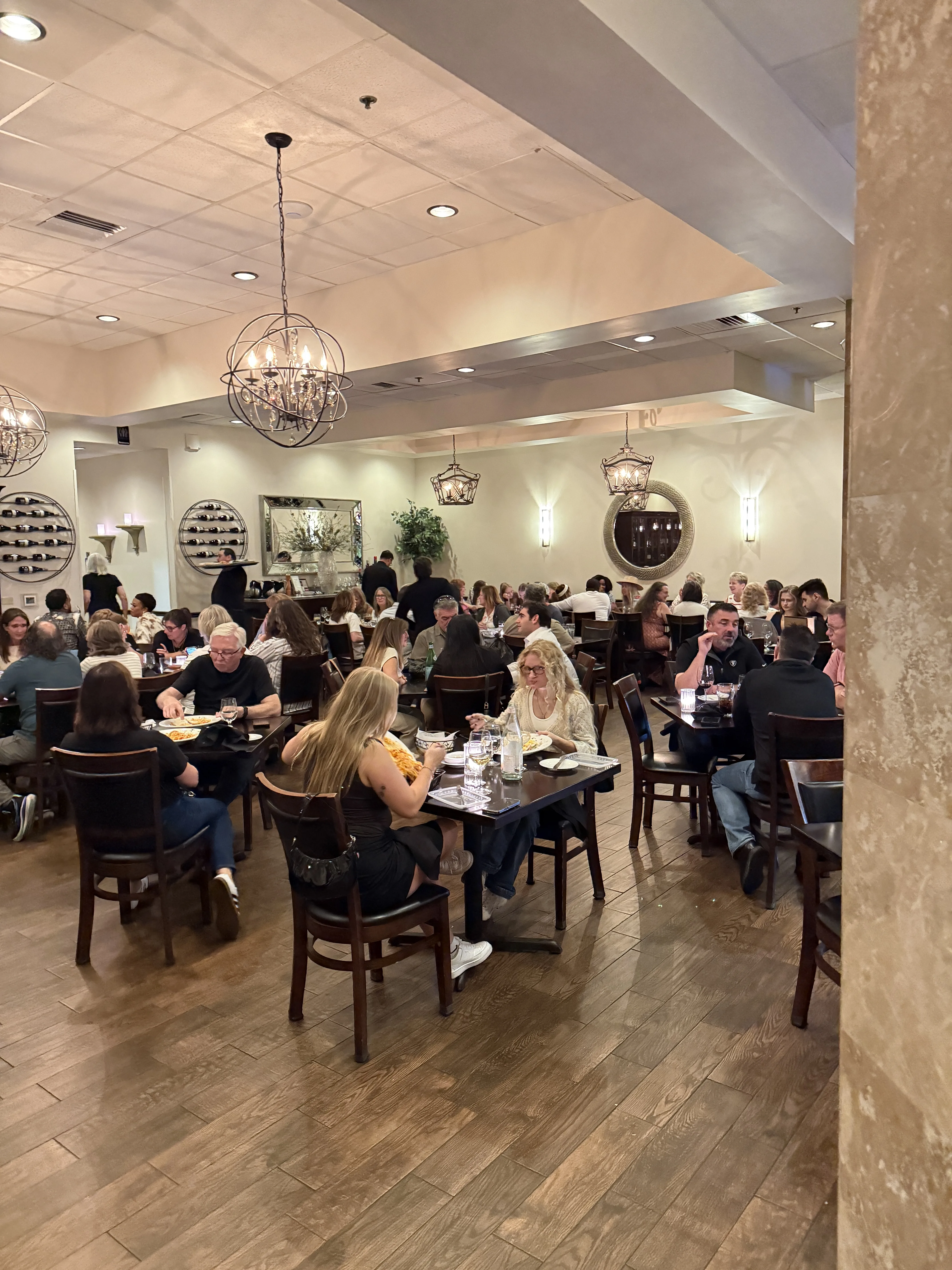 Vincenzo busy dining room on International Drive Orlando